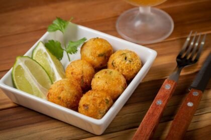 Imagem de uma porção de bolinho