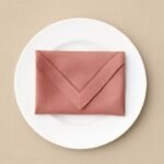 6 formas criativas de dobrar guardanapos e impressionar à mesa