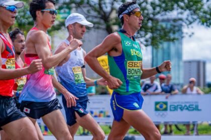 Caio Bonfim e equipe feminina conquistam bronze no Mundial de Marcha