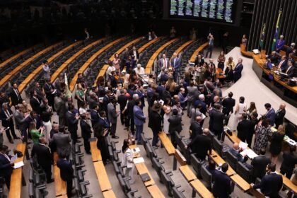 Congresso derruba veto de Lula e mantém PL da Dosimetria