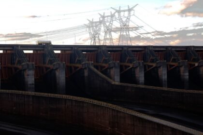 Diretor brasileiro de Itaipu garante tarifa reduzida em 2027