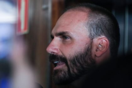 Eduardo Bolsonaro não comparece a interrogatório no Supremo