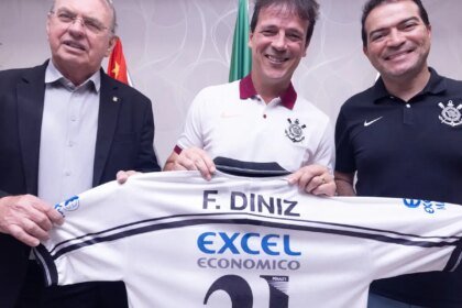 Fernando Diniz é anunciado como novo técnico do Corinthians