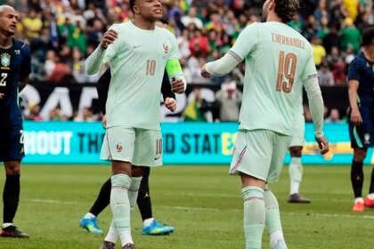 França assume liderança do ranking da Fifa; Brasil cai para 6ª posição