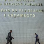 Gasto com pessoal e benefícios fiscais terão limite a partir de 2027