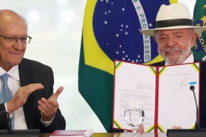 Lula assina decreto que promulga acordo UE-Mercosul