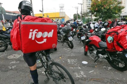 Lula defende previdência social para profissionais de aplicativos