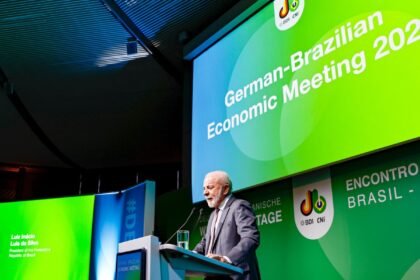 Lula fala em reciprocidade após expulsão de delegado dos EUA