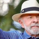 Lula vai a SP para tirar excesso de pele na cabeça e tratar tendinite