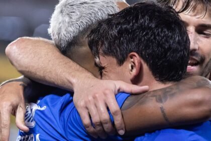 Matheus Pereira decide e Cruzeiro estreia da Libertadores com vitória