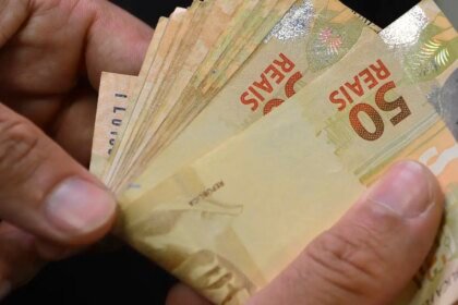 Ministério restringe tarifas e limitacusto do crédito consignado