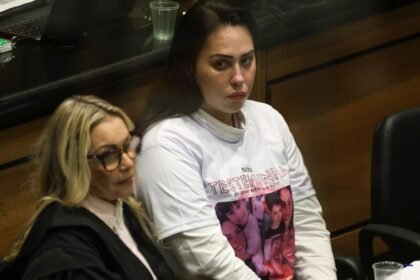 Monique Medeiros se entrega à polícia e volta a ser presa