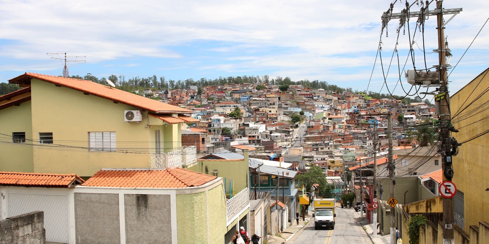 Moradores de Perus, em SP, acusam fraude em audiência pública