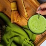 Nova febre nas cafeterias: ingrediente colorido rouba o lugar do matcha