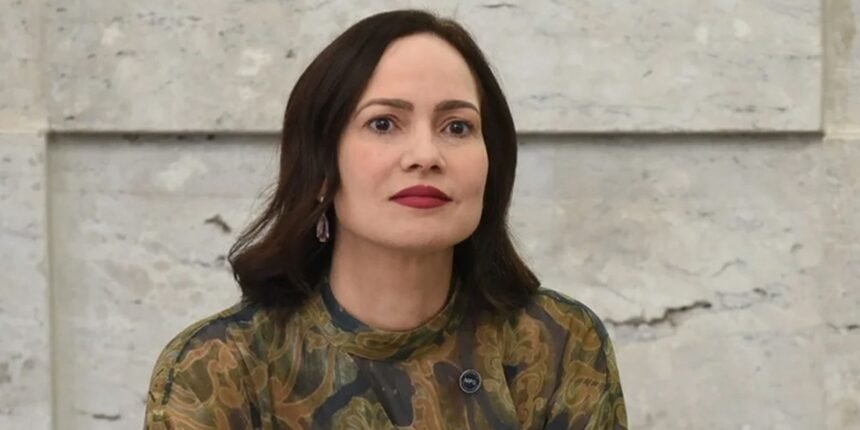 Nova presidenta do INSS quer recuperar confiança no órgão