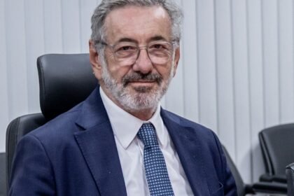 Novo ministro do Desenvolvimento apoia jornada de 40 horas
