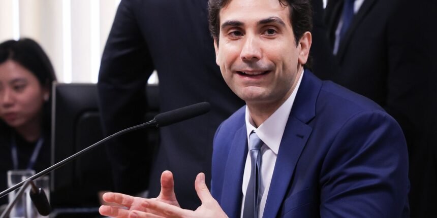 Orientação era investigar qualquer um, “sem pirotecnia, diz Galípolo