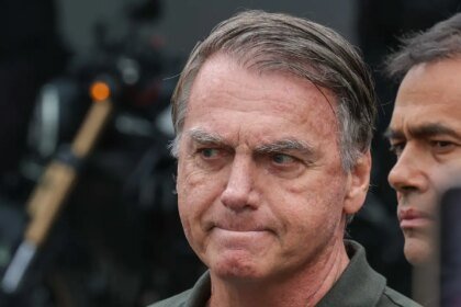 PGR dá aval para Bolsonaro fazer cirurgia no ombro