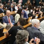 Pedido de vista adia votação da PEC do fim da 6x1 na CCJ da Câmara