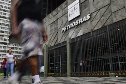 Petrobras reajusta preço do querosene de aviação em 55%