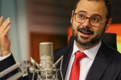 Redução da jornada vai favorecer o empreendodorismo, diz ministro