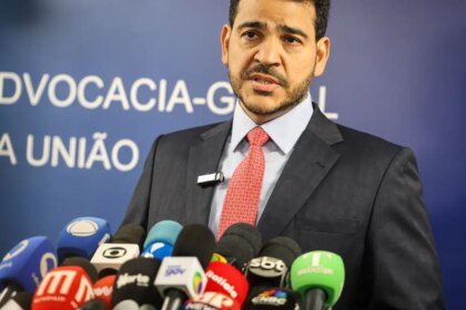 Sabatina de Jorge Messias para vaga no STF será dia 29 de abril