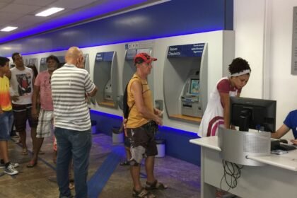 Saiba o que vai funcionar no feriadão do Dia do Trabalhador