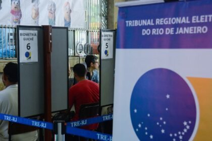 TRE-RJ faz plantão para regularizar situação de eleitores