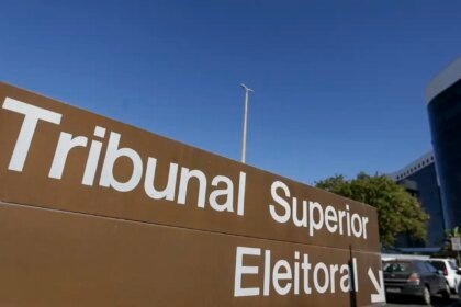 TSE retoma julgamento que pode cassar governador de Roraima