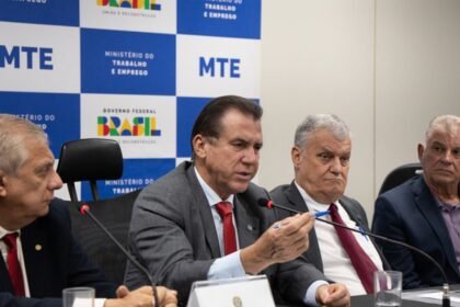 Taxistas pedem ao governo linha de crédito para renovação de frota