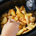 Vale a pena! Acessórios de air fryer baratinhos que fazem diferença