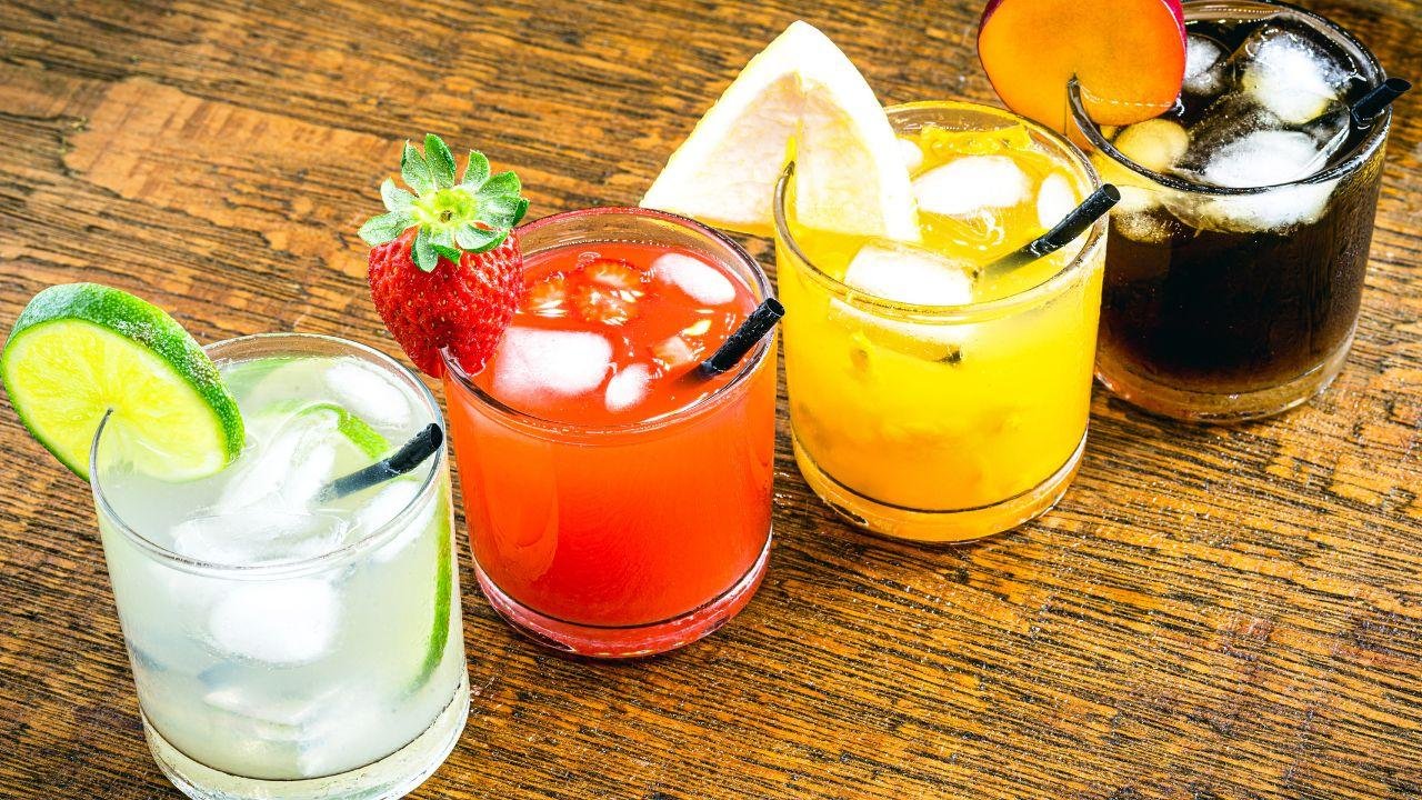 Drinks com água com gás deixam encontros mais refrescantes e sofisticados