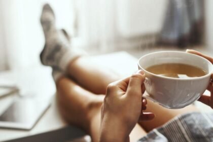 7 chás para o café da manhã: turbine seu dia com os benefícios das ervas!