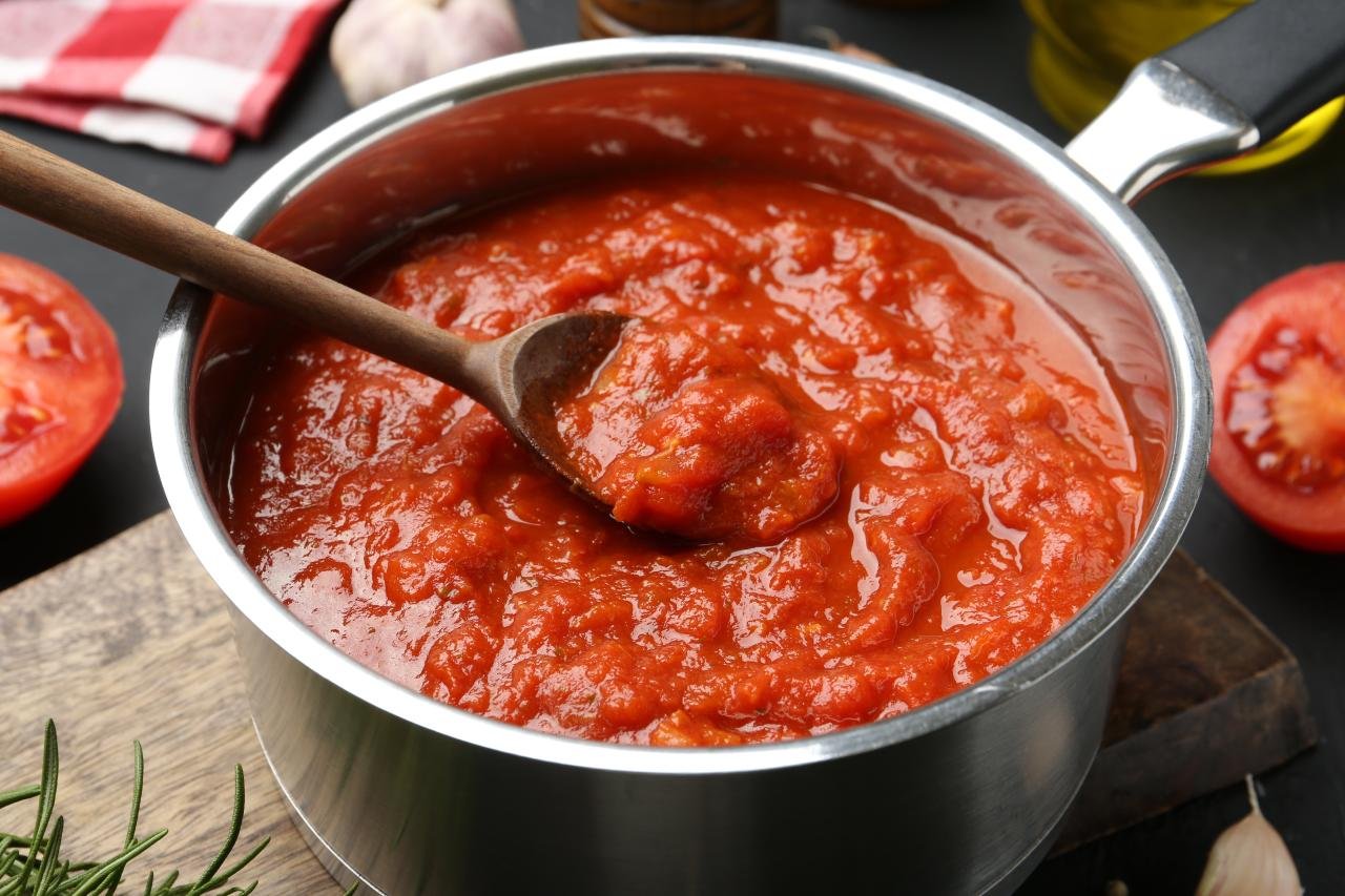 Açúcar no molho de tomate? Nada disso! Veja truque que funciona de verdade