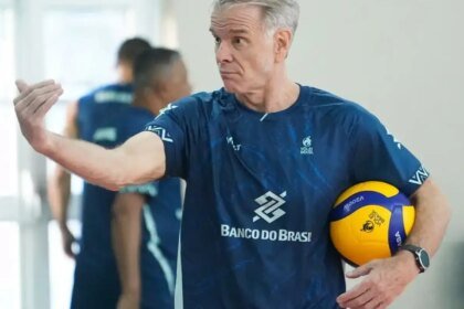 Bernardinho anuncia os inscritos do Brasil na Liga das Nações de Vôlei