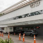 Bolsonaro é internado para cirurgia no ombro em Brasília