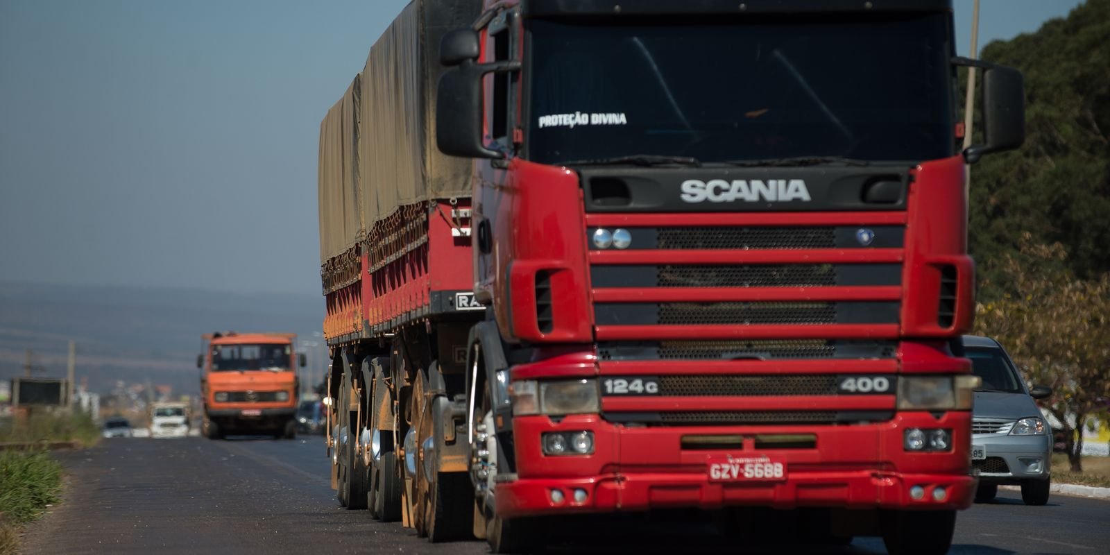 CMN regulamenta programa de renovação de ônibus e de caminhões