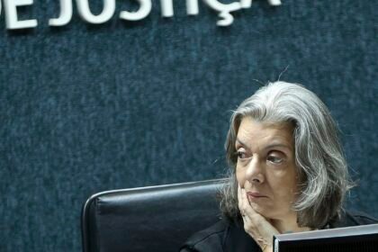 Cármen Lúcia vota por derrubar flexibilização da Lei da Ficha Limpa