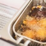 Cheiro de fritura? Veja como eliminar o odor rapidamente da sua cozinha