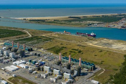 Conta de energia continuará com acréscimo da bandeira amarela em junho
