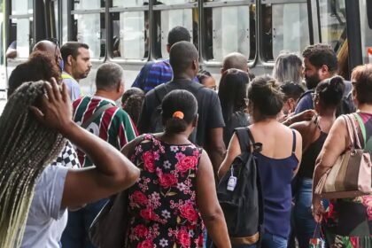 Desemprego mais longo cai 21,7% e é o menor já registrado pelo IBGE