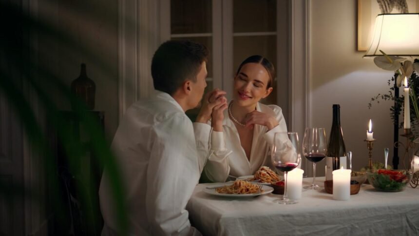casal num jantar romântico