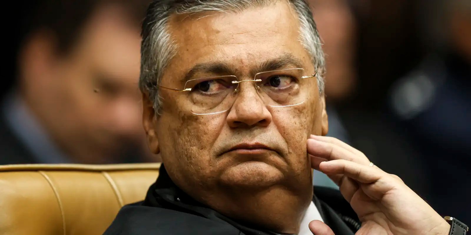 Dino diz ter sido ameaçado de morte por funcionária de companhia aérea