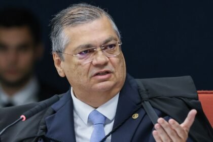 Dino manda TSE analisar possível uso de emendas em campanha eleitoral
