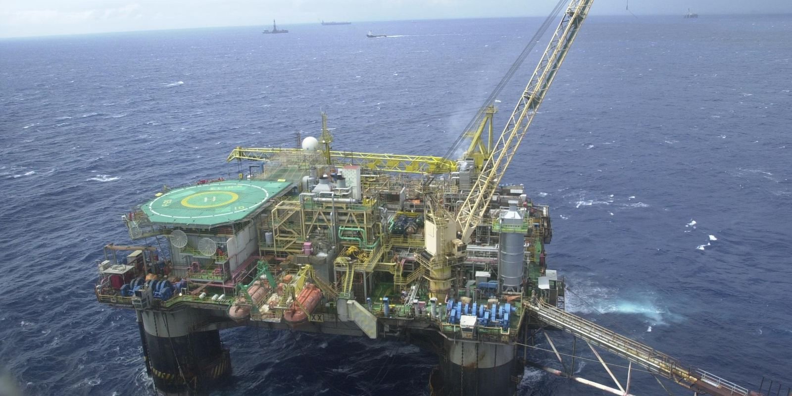 Em meio à guerra no Irã, Brasil bate recorde de produção de petróleo
