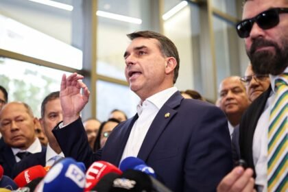 Flávio confirma encontro com Vorcaro após banqueiro ter sido preso