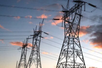 Governo renova contratos com distribuidoras de energia em 13 estados
