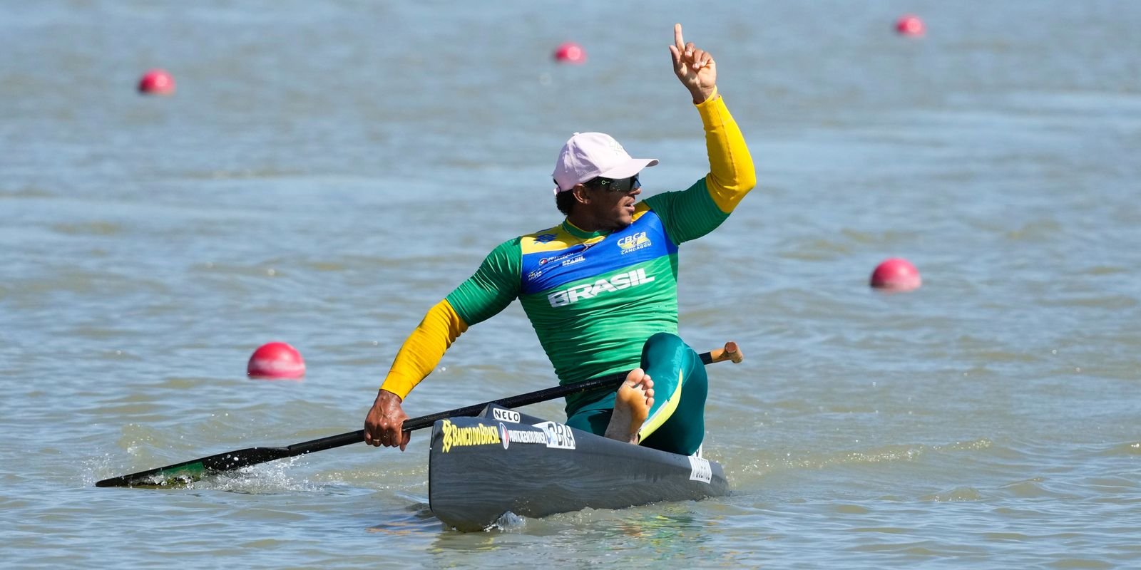 Isaquias Queiroz é prata na Copa do Mundo de Canoagem na Hungria