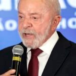 Lula assina MP e zera "taxa das blusinhas"