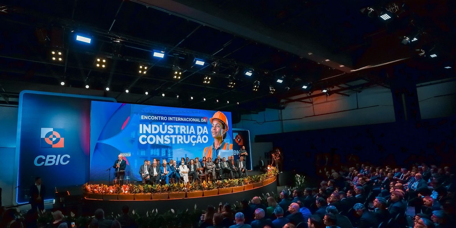 Lula pede estudo sobre baixa adesão ao programa Reforma Casa Brasil